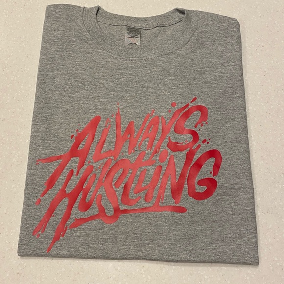 Always hustling “ brand new tee - Picture 3 of 4